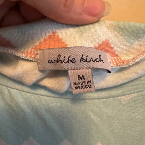 Super soft women’s sz M chevron tank with split back - Picture 4 of 4